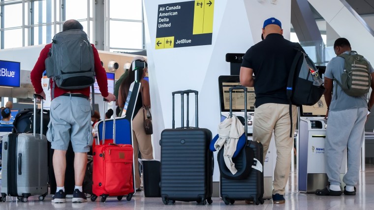 Delays reported at airports for third day as government shutdown drags on