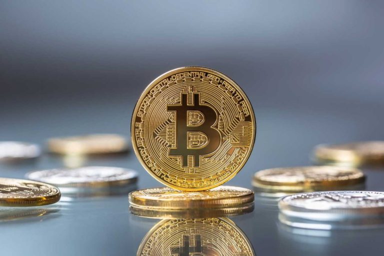 Crypto Market Update: Institutional Treasuries Sharply Scale Back Bitcoin Acquisitions