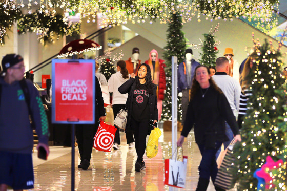Shoppers plan to cut Black Friday weekend spending this year, survey shows