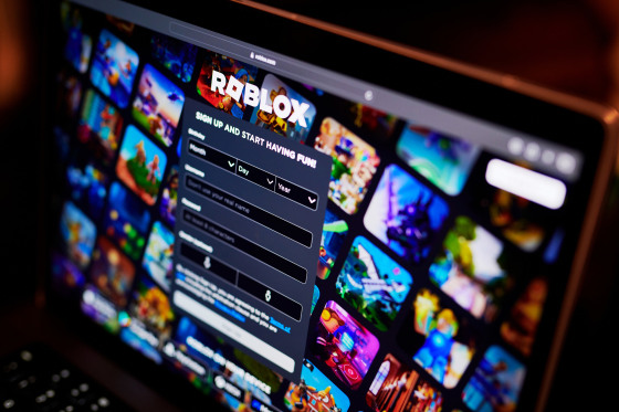 Los Angeles County sues Roblox, alleges platform makes it easy for adults to target children